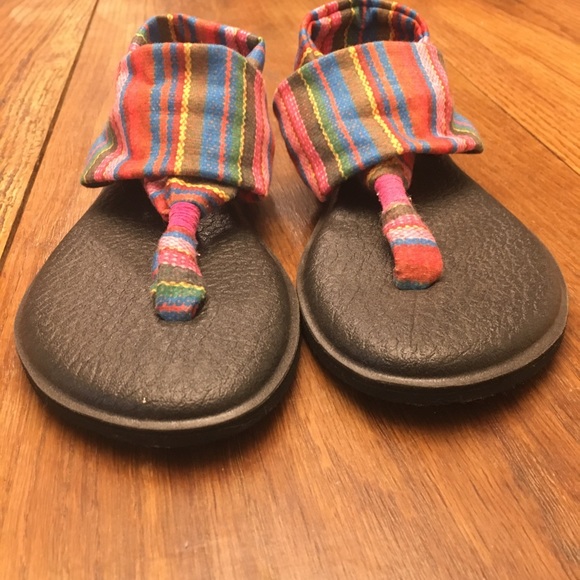 Sanuk Sandals Multi-Color - Picture 2 of 8
